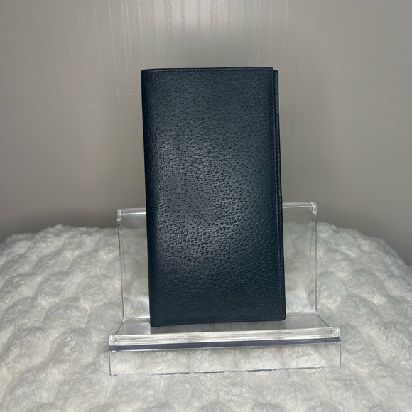 Gucci Textured Black Leather Wallet - Picture 4 of 10